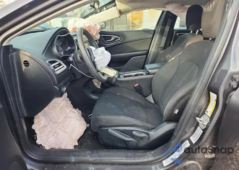 2016 Chrysler 200 Limited z USA, uszkodzony, nr VIN 1C3CCCAB8GN170372